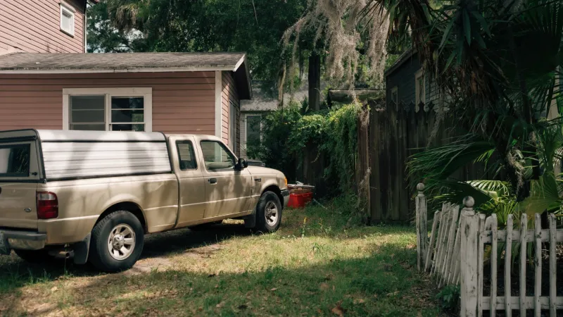 The Favor That Backfired: Why Casual Driveway Deals With Neighbors Rarely End Well